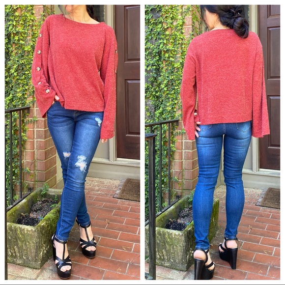 ✨LAST✨Flare sleeves stylish top with buttons trim - Picture 5 of 7